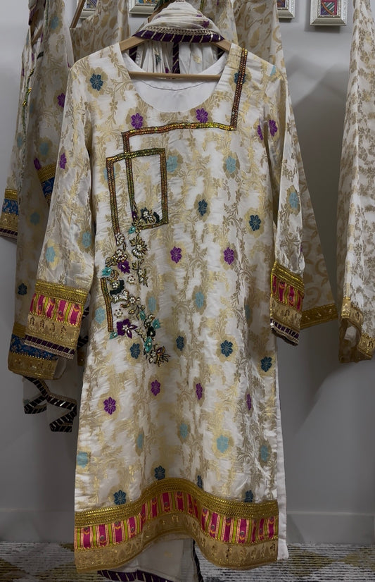 Gold Banarsi 3-Peice suit